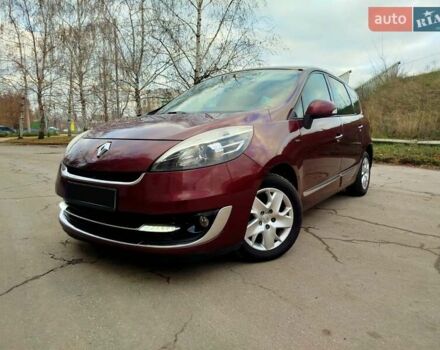 Красный Рено Гранд Сценик, объемом двигателя 1.6 л и пробегом 249 тыс. км за 8500 $, фото 5 на Automoto.ua