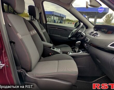 Красный Рено Гранд Сценик, объемом двигателя 1.5 л и пробегом 242 тыс. км за 8600 $, фото 5 на Automoto.ua