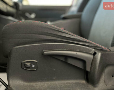 Красный Рено Гранд Сценик, объемом двигателя 1.5 л и пробегом 135 тыс. км за 12350 $, фото 14 на Automoto.ua