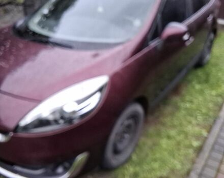 Червоний Рено Гранд Сценік, об'ємом двигуна 1.6 л та пробігом 290 тис. км за 7900 $, фото 3 на Automoto.ua