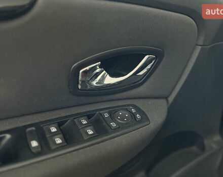 Красный Рено Гранд Сценик, объемом двигателя 1.5 л и пробегом 135 тыс. км за 12350 $, фото 15 на Automoto.ua