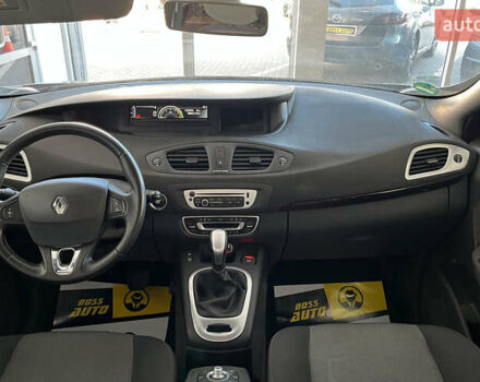 Красный Рено Гранд Сценик, объемом двигателя 1.5 л и пробегом 135 тыс. км за 12350 $, фото 18 на Automoto.ua