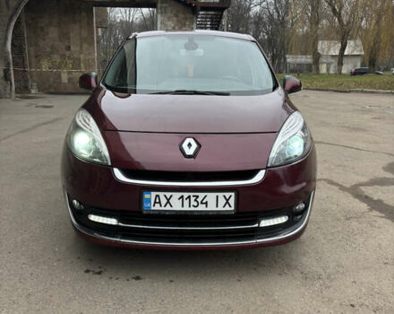 Червоний Рено Гранд Сценік, об'ємом двигуна 1.6 л та пробігом 280 тис. км за 7500 $, фото 1 на Automoto.ua