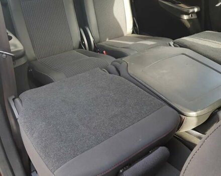 Красный Рено Гранд Сценик, объемом двигателя 1.6 л и пробегом 186 тыс. км за 10200 $, фото 7 на Automoto.ua