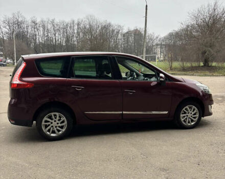 Червоний Рено Гранд Сценік, об'ємом двигуна 1.6 л та пробігом 280 тис. км за 7500 $, фото 9 на Automoto.ua