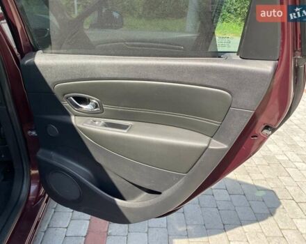 Красный Рено Гранд Сценик, объемом двигателя 1.5 л и пробегом 265 тыс. км за 8800 $, фото 15 на Automoto.ua