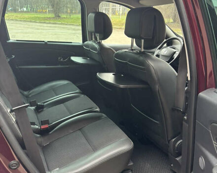 Червоний Рено Гранд Сценік, об'ємом двигуна 1.6 л та пробігом 280 тис. км за 7500 $, фото 16 на Automoto.ua