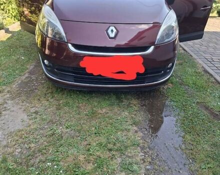 Червоний Рено Гранд Сценік, об'ємом двигуна 1.6 л та пробігом 290 тис. км за 8400 $, фото 5 на Automoto.ua