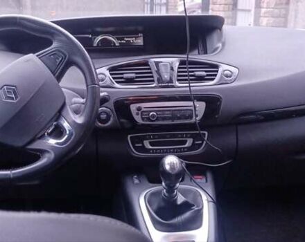 Красный Рено Гранд Сценик, объемом двигателя 1.6 л и пробегом 299 тыс. км за 9799 $, фото 16 на Automoto.ua