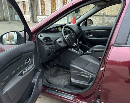 Червоний Рено Гранд Сценік, об'ємом двигуна 1.6 л та пробігом 280 тис. км за 7500 $, фото 13 на Automoto.ua