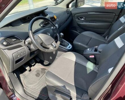 Красный Рено Гранд Сценик, объемом двигателя 1.5 л и пробегом 265 тыс. км за 8800 $, фото 8 на Automoto.ua