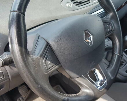 Красный Рено Гранд Сценик, объемом двигателя 1.6 л и пробегом 186 тыс. км за 10200 $, фото 10 на Automoto.ua