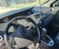 Красный Рено Гранд Сценик, объемом двигателя 1.5 л и пробегом 227 тыс. км за 10000 $, фото 12 на Automoto.ua
