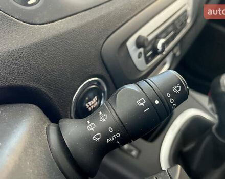 Красный Рено Гранд Сценик, объемом двигателя 1.5 л и пробегом 135 тыс. км за 12350 $, фото 25 на Automoto.ua