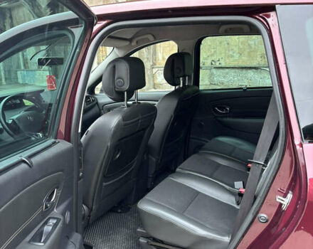 Червоний Рено Гранд Сценік, об'ємом двигуна 1.6 л та пробігом 280 тис. км за 7500 $, фото 15 на Automoto.ua