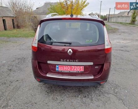Красный Рено Гранд Сценик, объемом двигателя 1.5 л и пробегом 208 тыс. км за 9500 $, фото 4 на Automoto.ua