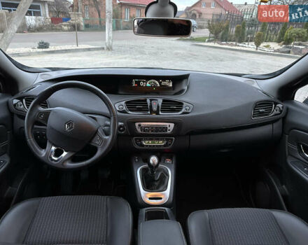 Красный Рено Гранд Сценик, объемом двигателя 1.6 л и пробегом 262 тыс. км за 8900 $, фото 23 на Automoto.ua