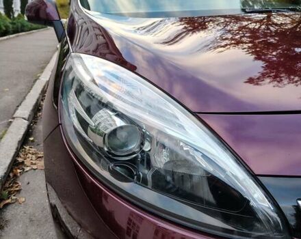 Красный Рено Гранд Сценик, объемом двигателя 1.5 л и пробегом 281 тыс. км за 7999 $, фото 9 на Automoto.ua