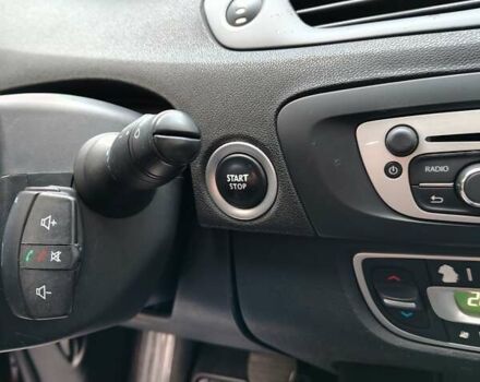 Красный Рено Гранд Сценик, объемом двигателя 1.5 л и пробегом 281 тыс. км за 7999 $, фото 17 на Automoto.ua