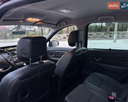 Красный Рено Гранд Сценик, объемом двигателя 1.6 л и пробегом 262 тыс. км за 8900 $, фото 26 на Automoto.ua