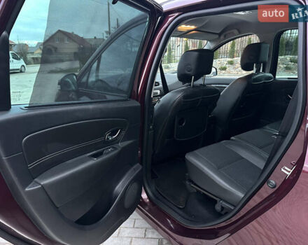 Красный Рено Гранд Сценик, объемом двигателя 1.6 л и пробегом 262 тыс. км за 8900 $, фото 28 на Automoto.ua