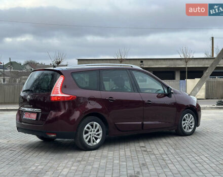 Красный Рено Гранд Сценик, объемом двигателя 1.6 л и пробегом 262 тыс. км за 8900 $, фото 5 на Automoto.ua