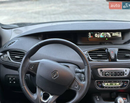 Красный Рено Гранд Сценик, объемом двигателя 1.6 л и пробегом 262 тыс. км за 8900 $, фото 24 на Automoto.ua