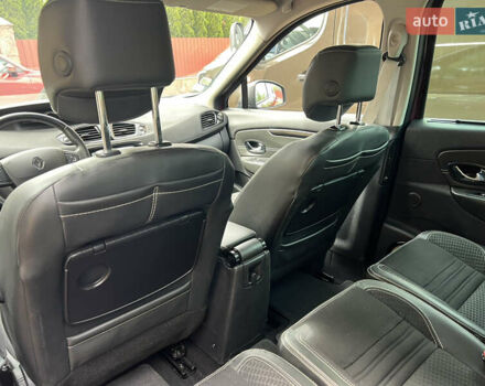 Красный Рено Гранд Сценик, объемом двигателя 1.6 л и пробегом 181 тыс. км за 10500 $, фото 21 на Automoto.ua