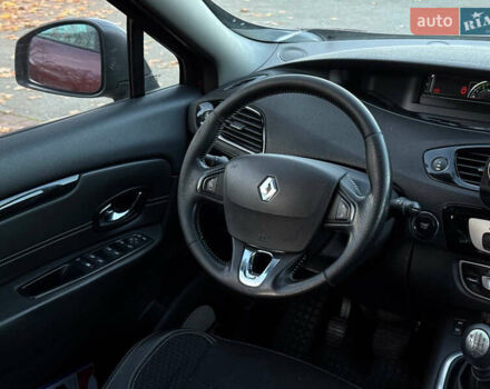 Красный Рено Гранд Сценик, объемом двигателя 1.46 л и пробегом 290 тыс. км за 10300 $, фото 8 на Automoto.ua