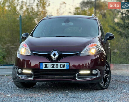 Красный Рено Гранд Сценик, объемом двигателя 1.5 л и пробегом 202 тыс. км за 9350 $, фото 5 на Automoto.ua