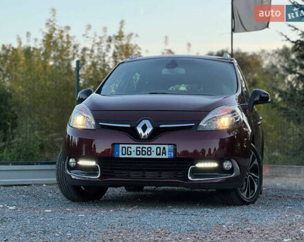 Красный Рено Гранд Сценик, объемом двигателя 1.5 л и пробегом 202 тыс. км за 9350 $, фото 3 на Automoto.ua