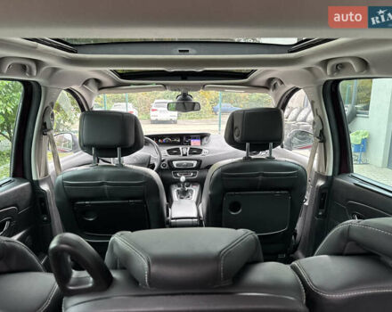 Червоний Рено Гранд Сценік, об'ємом двигуна 1.5 л та пробігом 181 тис. км за 10400 $, фото 40 на Automoto.ua