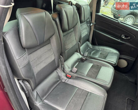 Червоний Рено Гранд Сценік, об'ємом двигуна 1.5 л та пробігом 181 тис. км за 10400 $, фото 10 на Automoto.ua