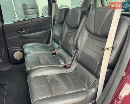 Червоний Рено Гранд Сценік, об'ємом двигуна 1.5 л та пробігом 181 тис. км за 10400 $, фото 18 на Automoto.ua