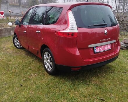 Красный Рено Гранд Сценик, объемом двигателя 1.4 л и пробегом 202 тыс. км за 5750 $, фото 1 на Automoto.ua