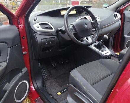 Красный Рено Гранд Сценик, объемом двигателя 1.4 л и пробегом 202 тыс. км за 5750 $, фото 10 на Automoto.ua