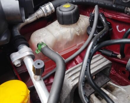 Красный Рено Гранд Сценик, объемом двигателя 1.4 л и пробегом 202 тыс. км за 5750 $, фото 6 на Automoto.ua