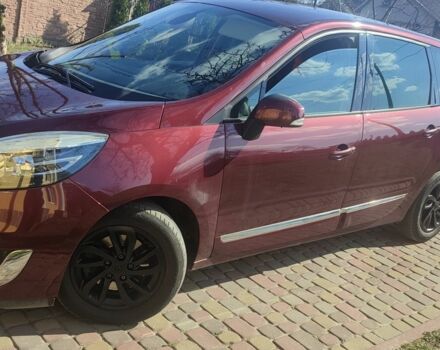 Червоний Рено Гранд Сценік, об'ємом двигуна 1.5 л та пробігом 186 тис. км за 8900 $, фото 1 на Automoto.ua