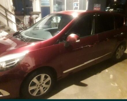 Червоний Рено Гранд Сценік, об'ємом двигуна 0 л та пробігом 335 тис. км за 7850 $, фото 3 на Automoto.ua