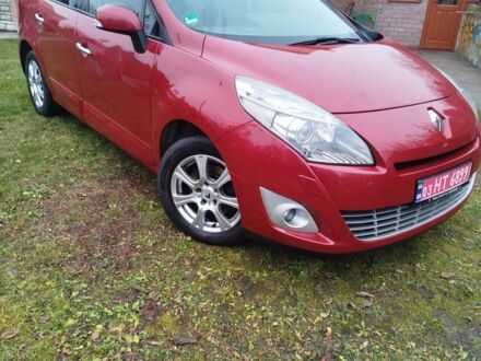 Красный Рено Гранд Сценик, объемом двигателя 1.4 л и пробегом 202 тыс. км за 5750 $, фото 1 на Automoto.ua