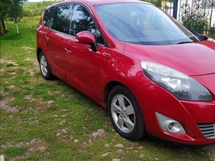 Червоний Рено Гранд Сценік, об'ємом двигуна 1.5 л та пробігом 230 тис. км за 6800 $, фото 1 на Automoto.ua