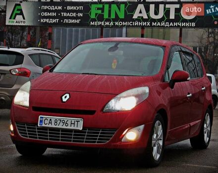 Красный Рено Гранд Сценик, объемом двигателя 2 л и пробегом 270 тыс. км за 7700 $, фото 1 на Automoto.ua