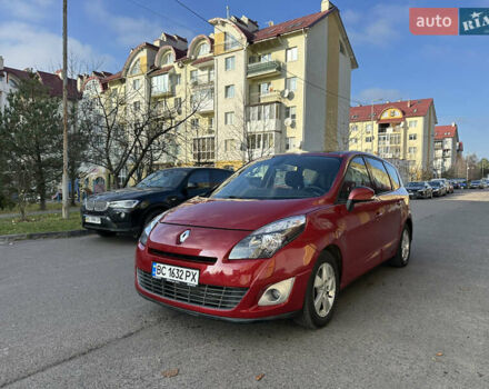 Красный Рено Гранд Сценик, объемом двигателя 1.9 л и пробегом 289 тыс. км за 6500 $, фото 1 на Automoto.ua