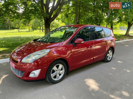 Червоний Рено Гранд Сценік, об'ємом двигуна 1.4 л та пробігом 247 тис. км за 6450 $, фото 1 на Automoto.ua