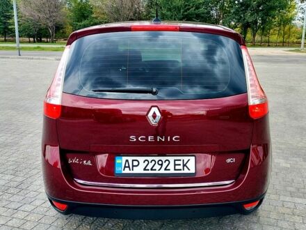 Красный Рено Гранд Сценик, объемом двигателя 1.5 л и пробегом 242 тыс. км за 8600 $, фото 1 на Automoto.ua