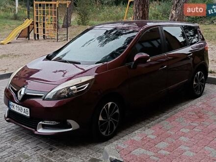 Червоний Рено Гранд Сценік, об'ємом двигуна 1.5 л та пробігом 286 тис. км за 10000 $, фото 1 на Automoto.ua