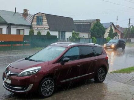 Красный Рено Гранд Сценик, объемом двигателя 1.6 л и пробегом 299 тыс. км за 9799 $, фото 1 на Automoto.ua
