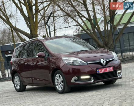Красный Рено Гранд Сценик, объемом двигателя 1.6 л и пробегом 262 тыс. км за 8900 $, фото 1 на Automoto.ua
