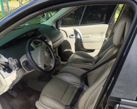 Рено Гранд Сценик, объемом двигателя 2 л и пробегом 280 тыс. км за 4300 $, фото 5 на Automoto.ua