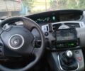 Рено Гранд Сценік, об'ємом двигуна 2 л та пробігом 325 тис. км за 4700 $, фото 4 на Automoto.ua